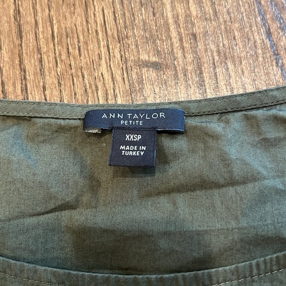 ANN TAYLOR 100% cotton Olive Green Top - Picture 4 of 5